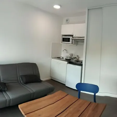 A4-12 Cosy