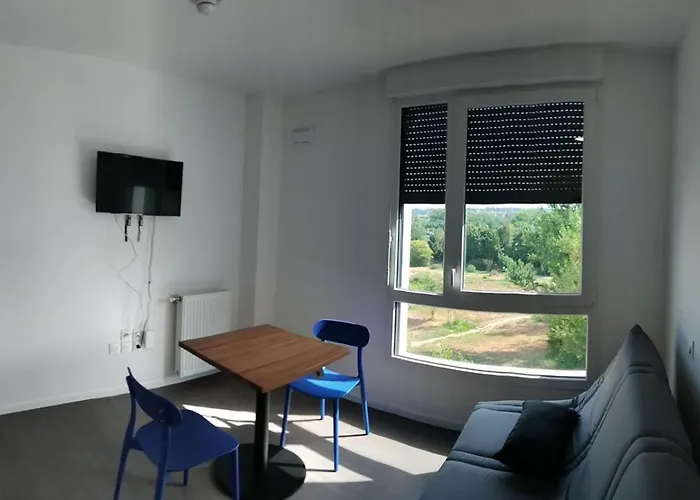 A4-12 Cosy 圖盧茲